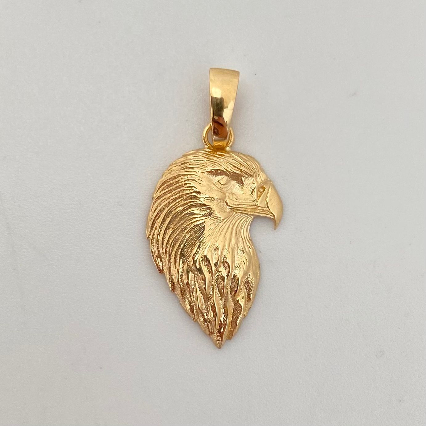 Dije aguila (POR FABRICACIÓN) Oro amarillo 18k 4,70 Gr / 3,0 Cm