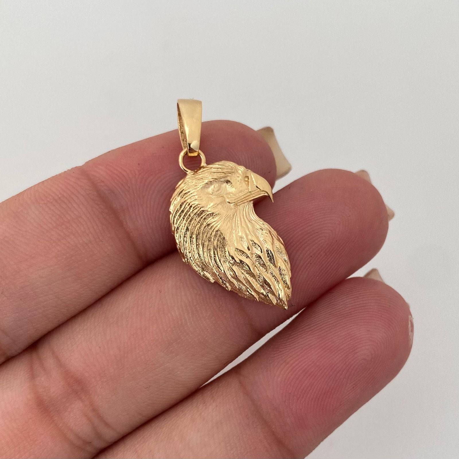 Dije aguila (POR FABRICACIÓN) Oro amarillo 18k 4,70 Gr / 3,0 Cm