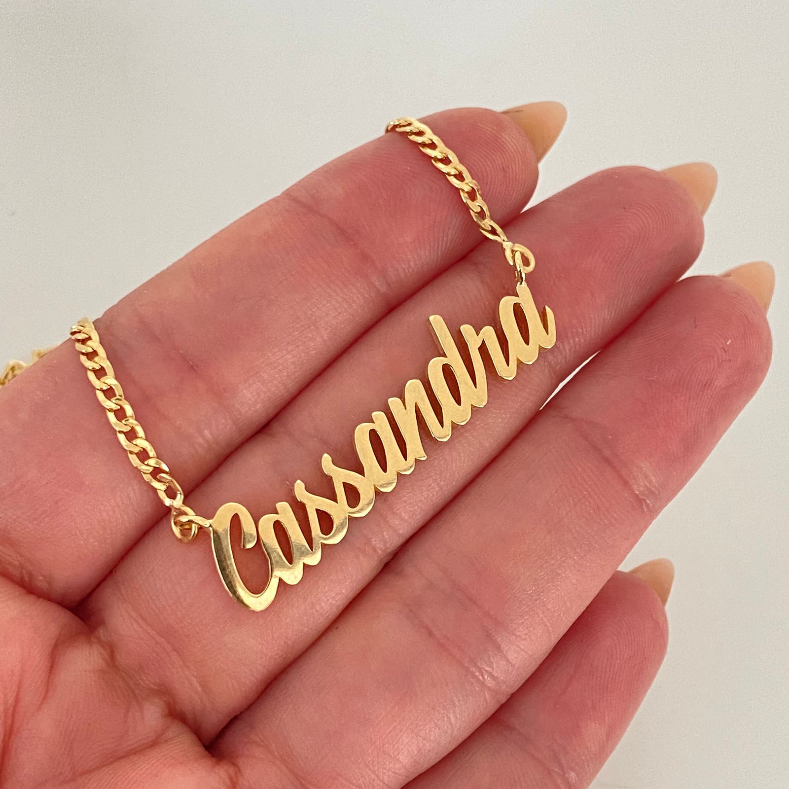 Herraje nombre (POR FABRICACION)  Oro amarillo 18k 4,65 Gr / 4 Cm