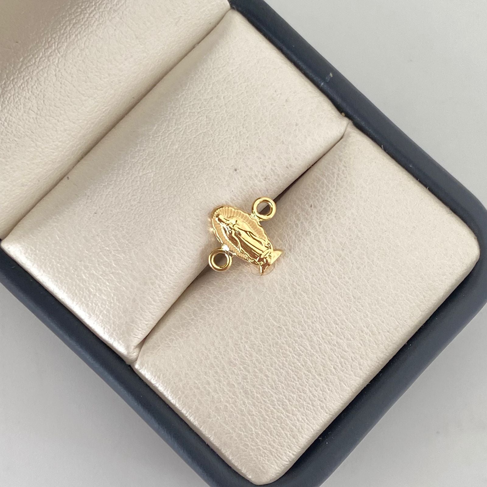 Herraje silueta virgen de guadalupe  Oro amarillo 18k 0,4 Gr / 1 Cm