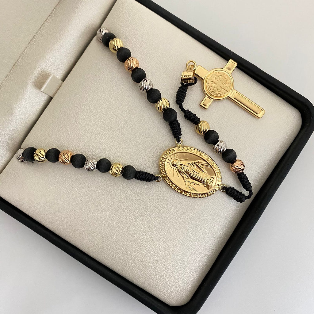 Rosario tejido balines diamantados neoprenos y cruz san benito Tres oros 18k 11,65 Gr / 6 mm / 65 Cm