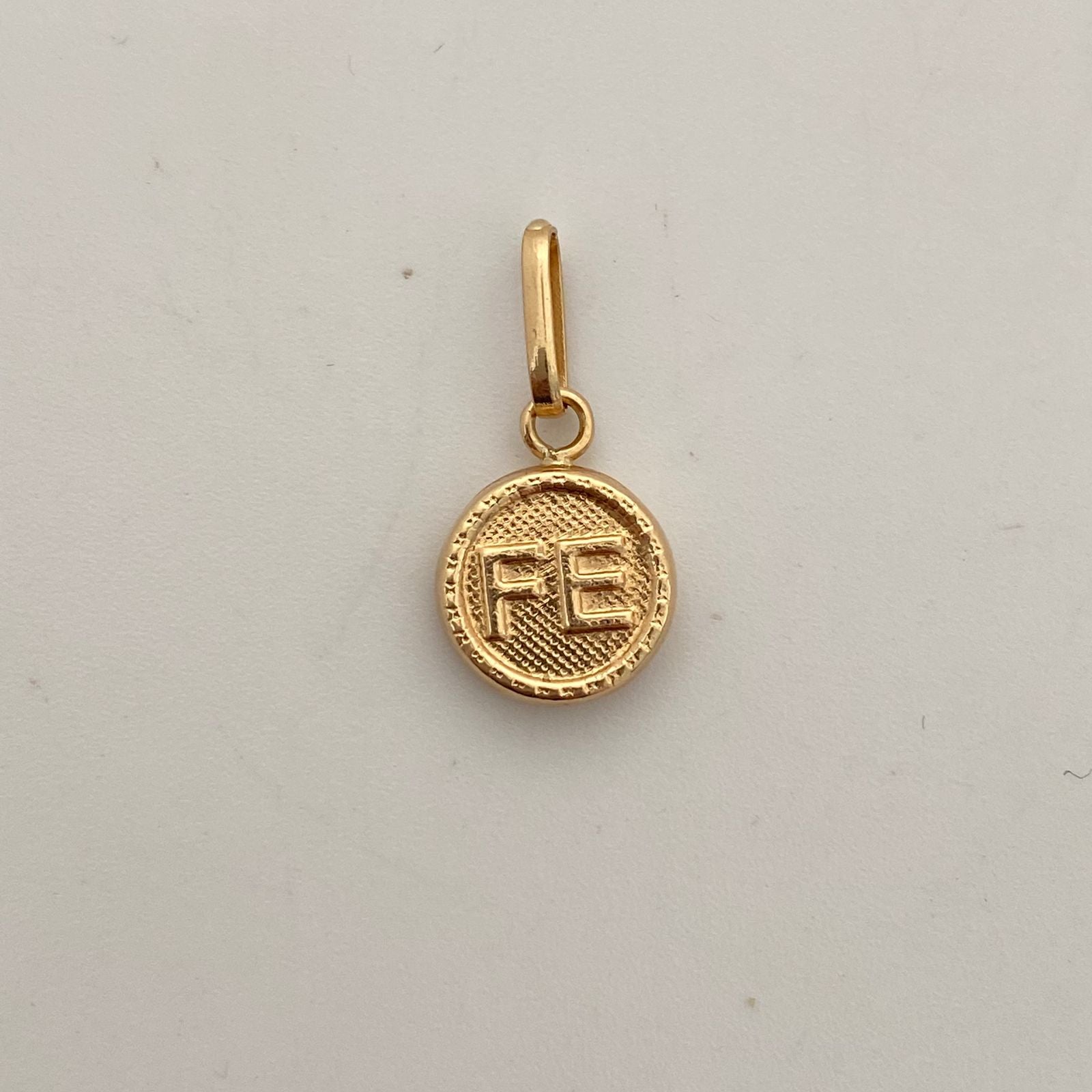 Dije fe Oro amarillo 18k 0,85 Gr / 2,0 Cm