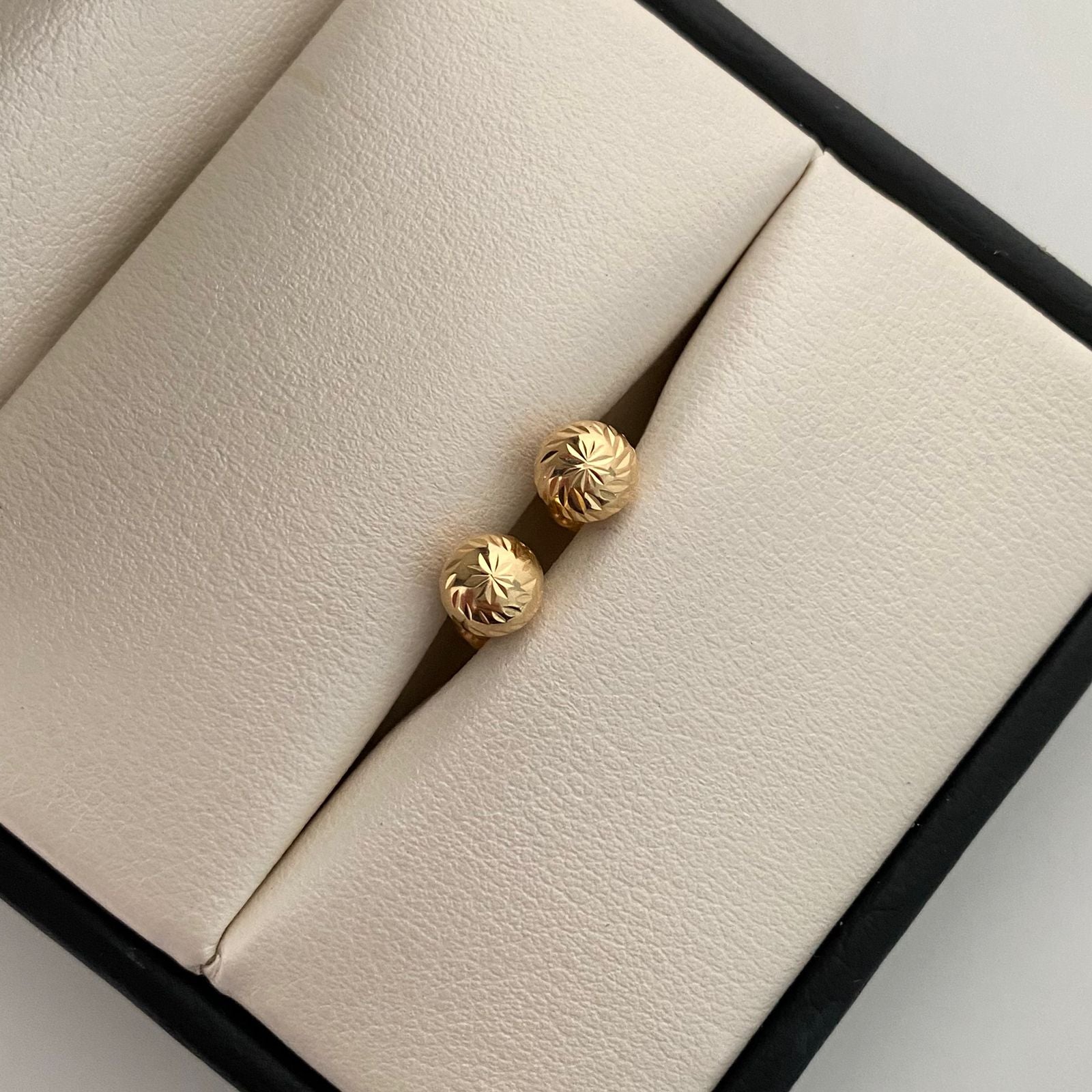 Topos Bola Diamantada 6mm Oro amarillo 18k 0,7 Gr