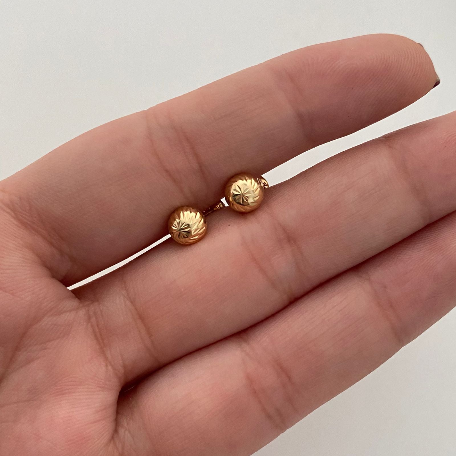 Topos Bola Diamantada 6mm Oro amarillo 18k 0,7 Gr