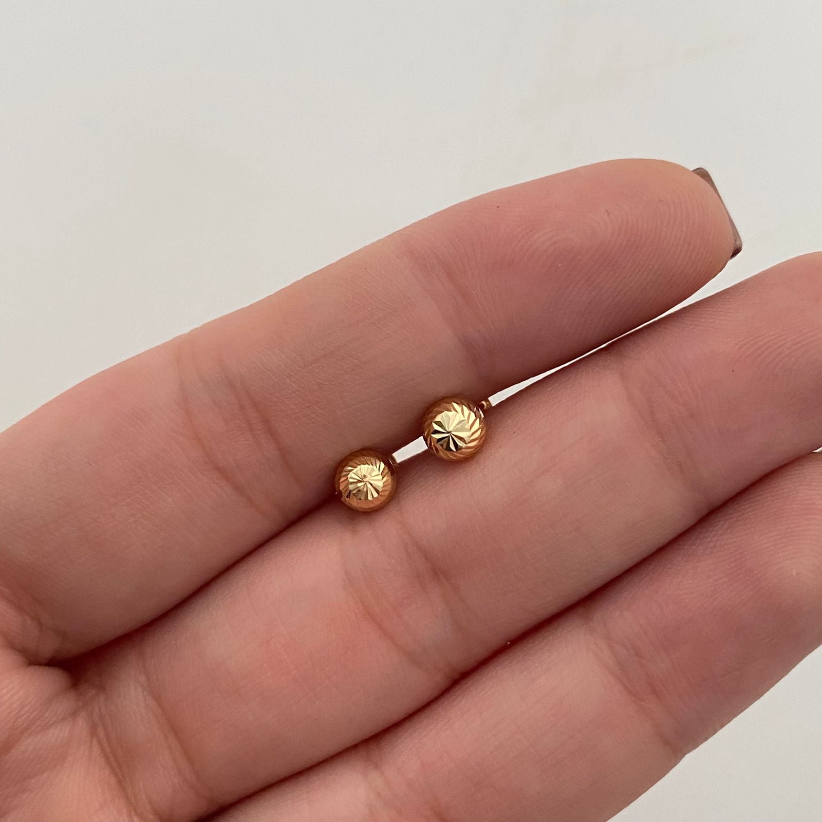 Topos Bola Diamantada 5mm Oro amarillo 18k 0,6 Gr