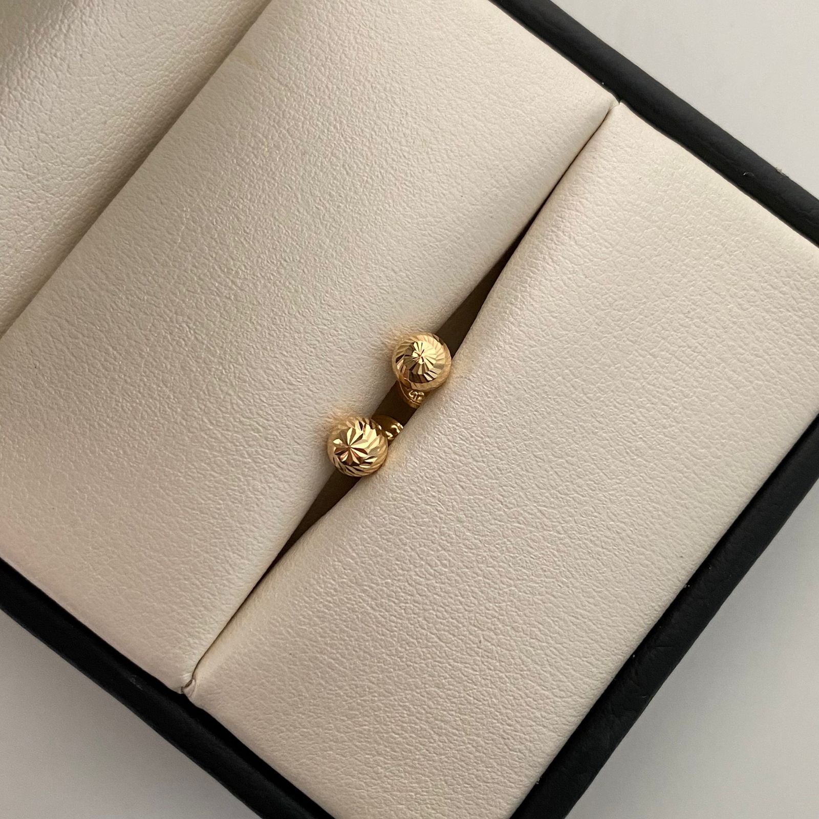 Topos Bola Diamantada 5mm Oro amarillo 18k 0,6 Gr