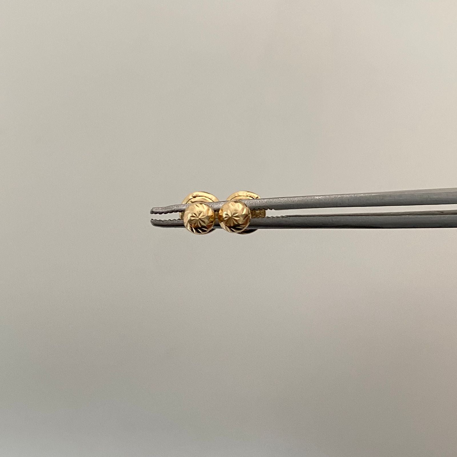 Topos Bola Diamantada 4mm Oro amarillo 18k 0,5 Gr