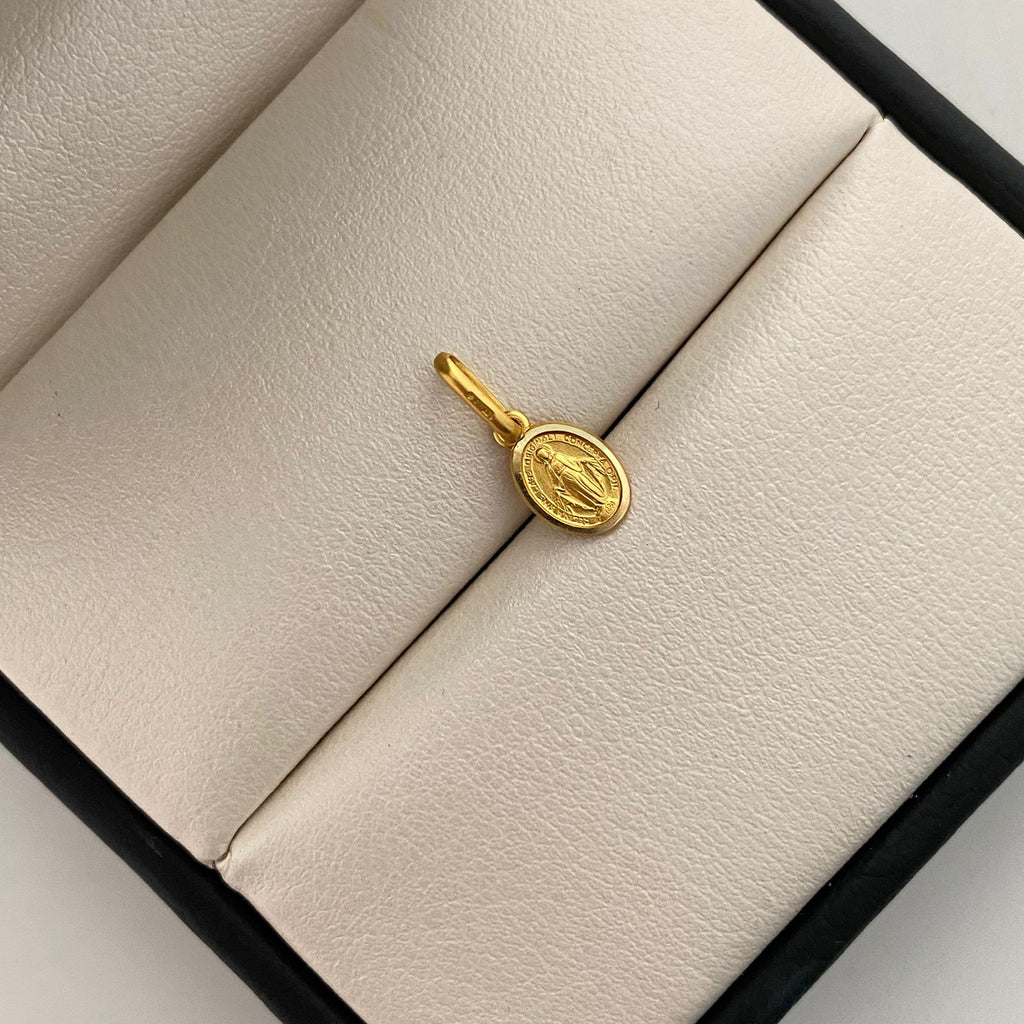Dije It virgen milagrosa  Oro amarillo 18k +4 / 0,55 Gr / 6 mm / 1,5 Cm