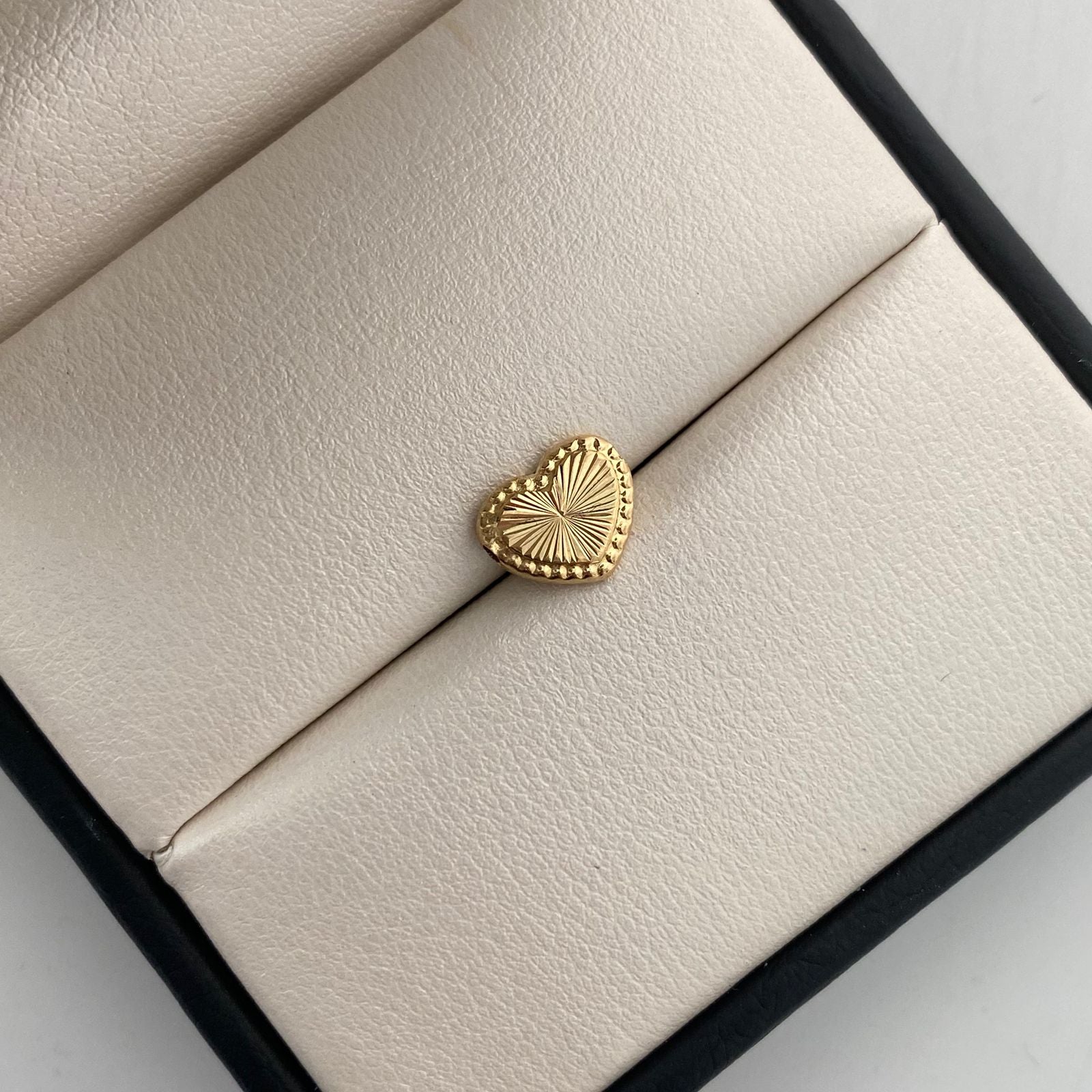 Herraje Pasante corazon diamantado Oro amarillo 18k 0,35 Gr / 0,8 Cm