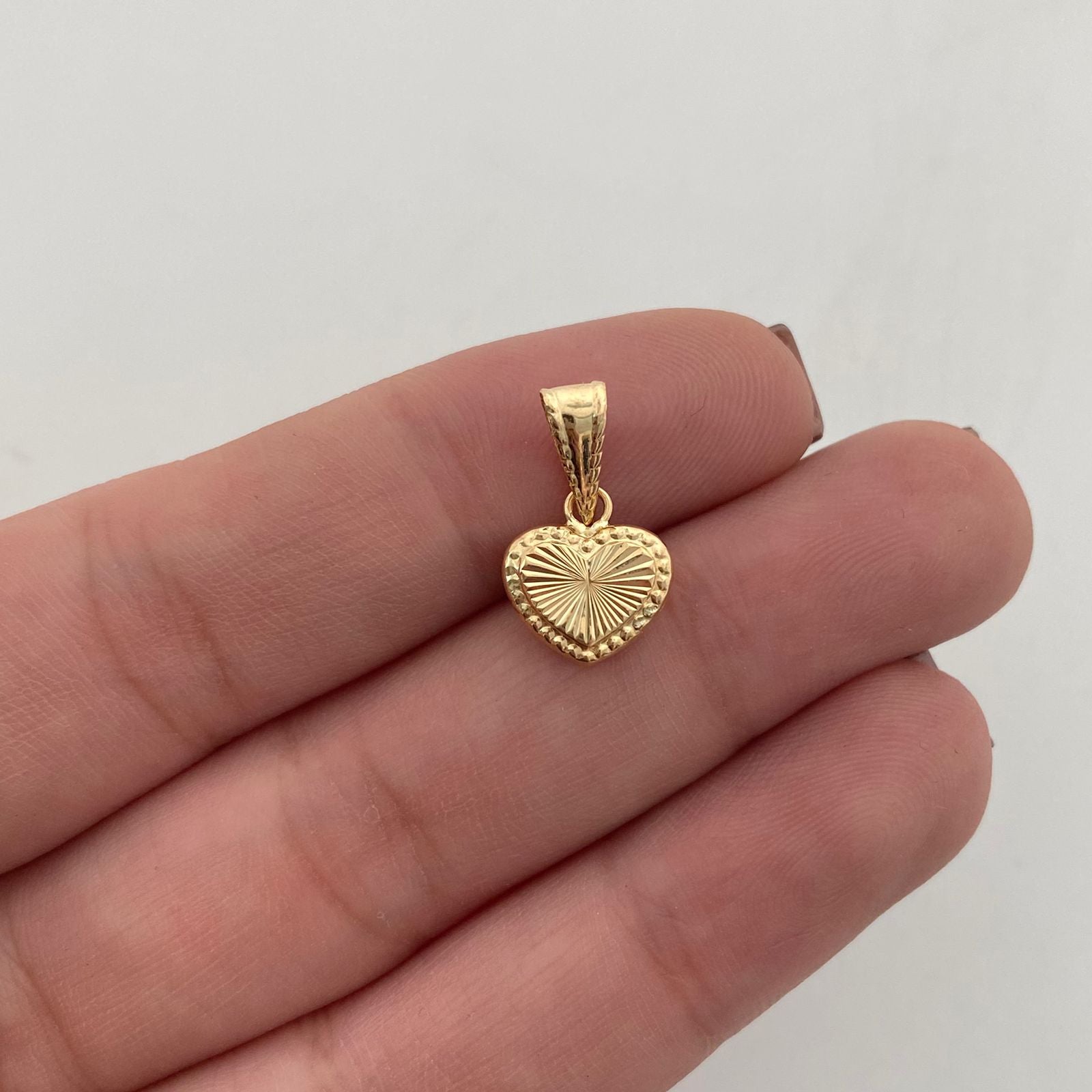 Dije Corazon diamantado Oro amarillo 18k 0,45 Gr / 10 mm / 1,8 Cm