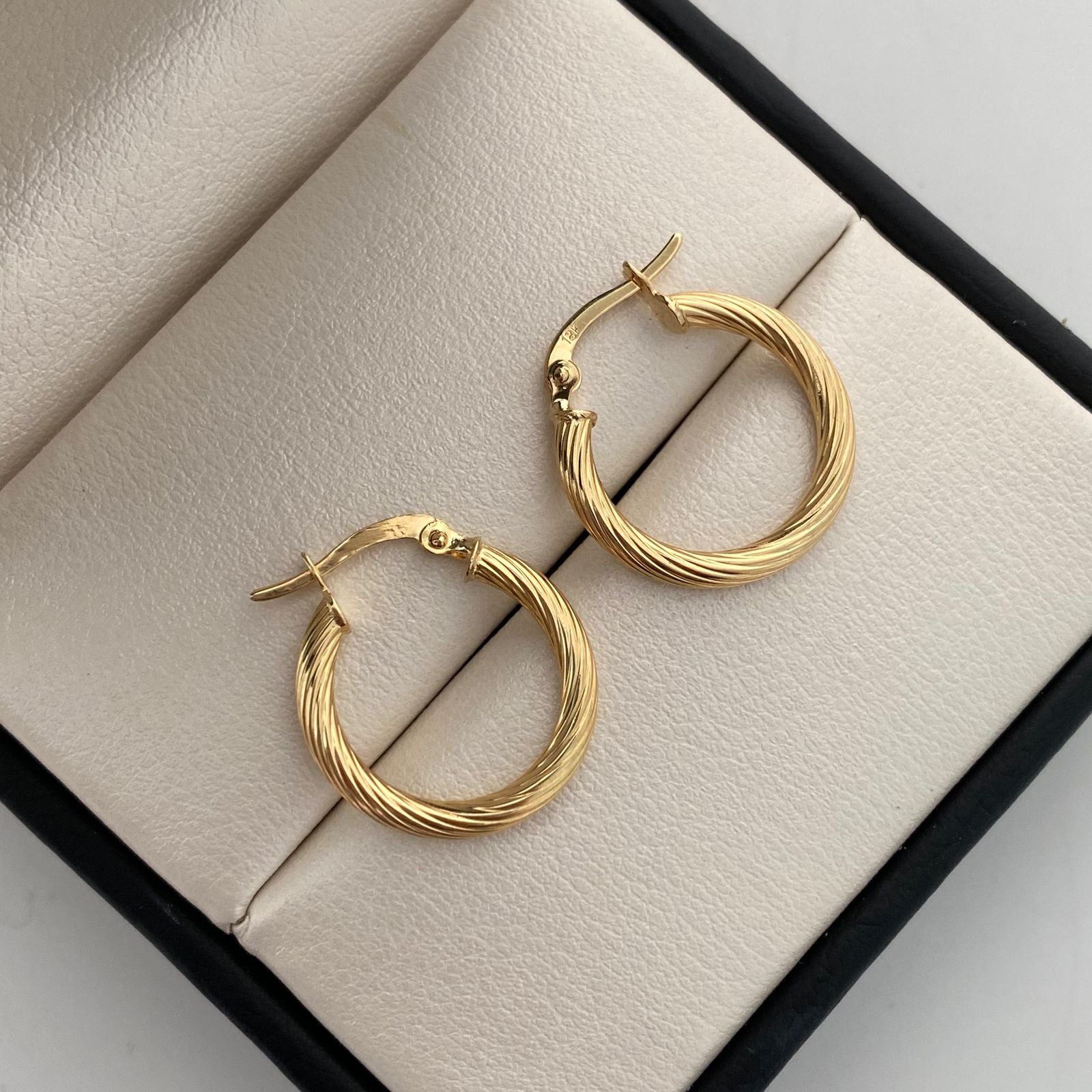 Candonga Entorchada Oro amarillo 18k 1,75 Gr / 2 Cm