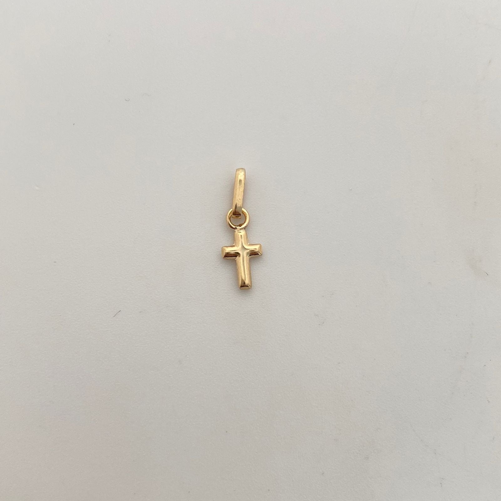 Dije Cruz lisa Oro amarillo 18k 0,25 Gr / 5,1 mm / 1,5 Cm