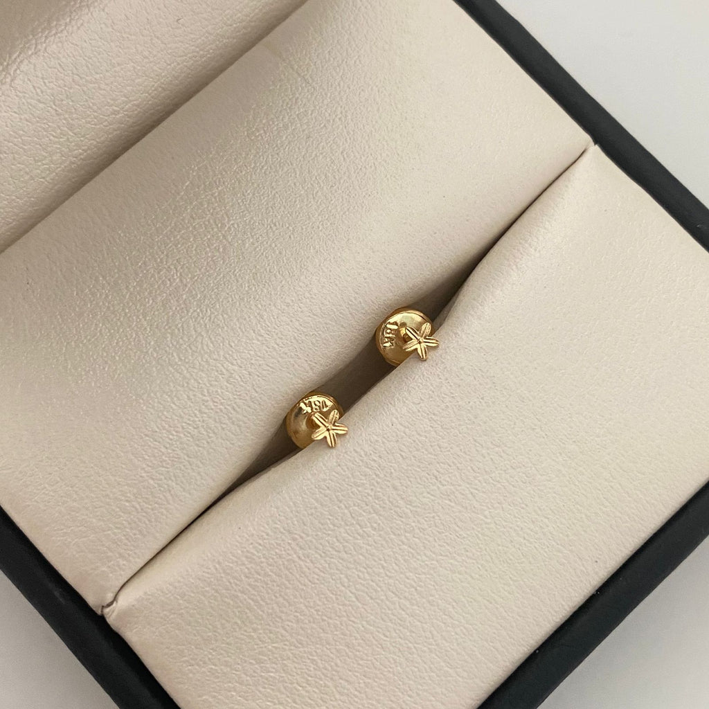 Topos Mini Florecitas Oro amarillo 18k 0,5 Gr / 4,2 mm