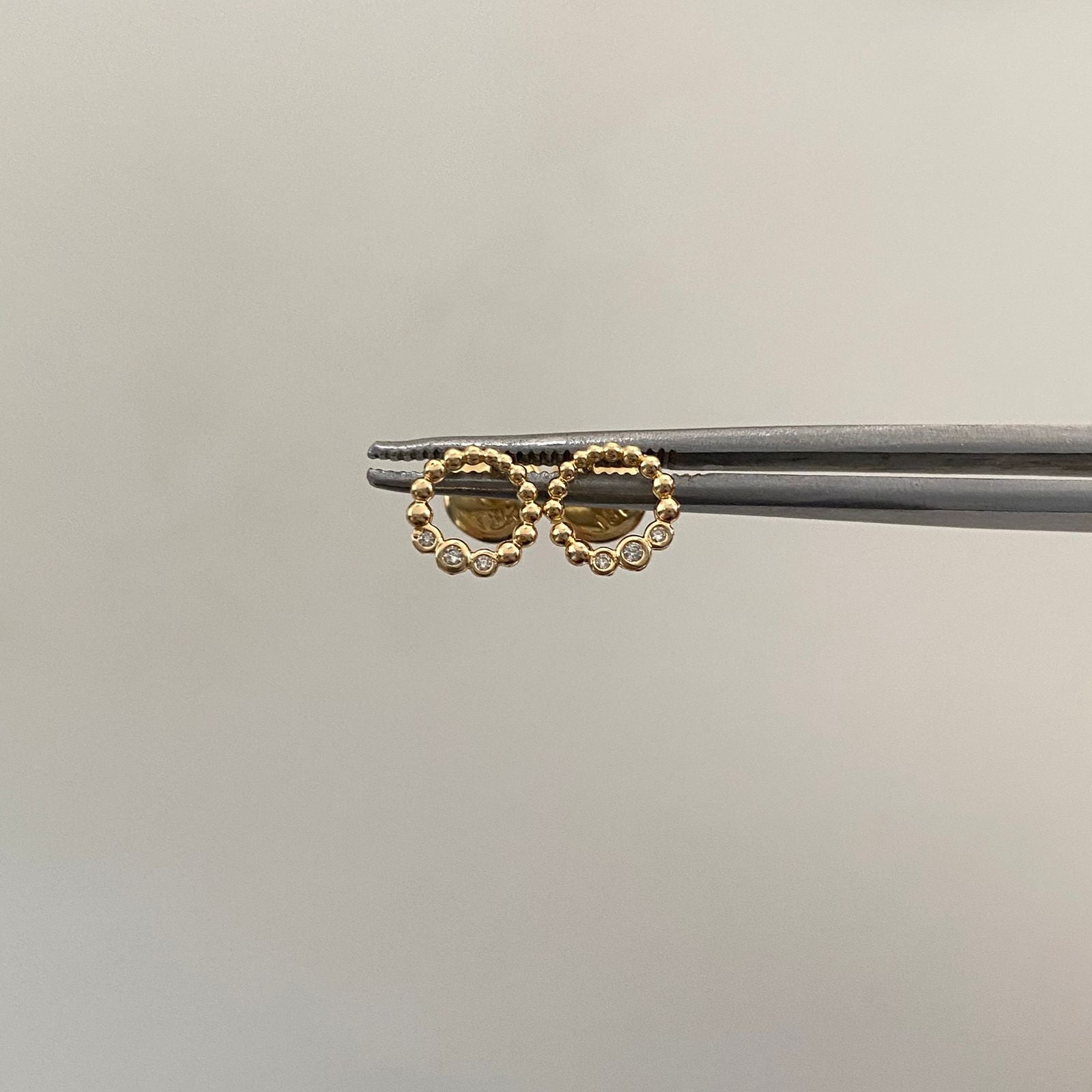 Topos Aro tres Circones Oro amarillo 18k 0,7 Gr / 6,8 mm