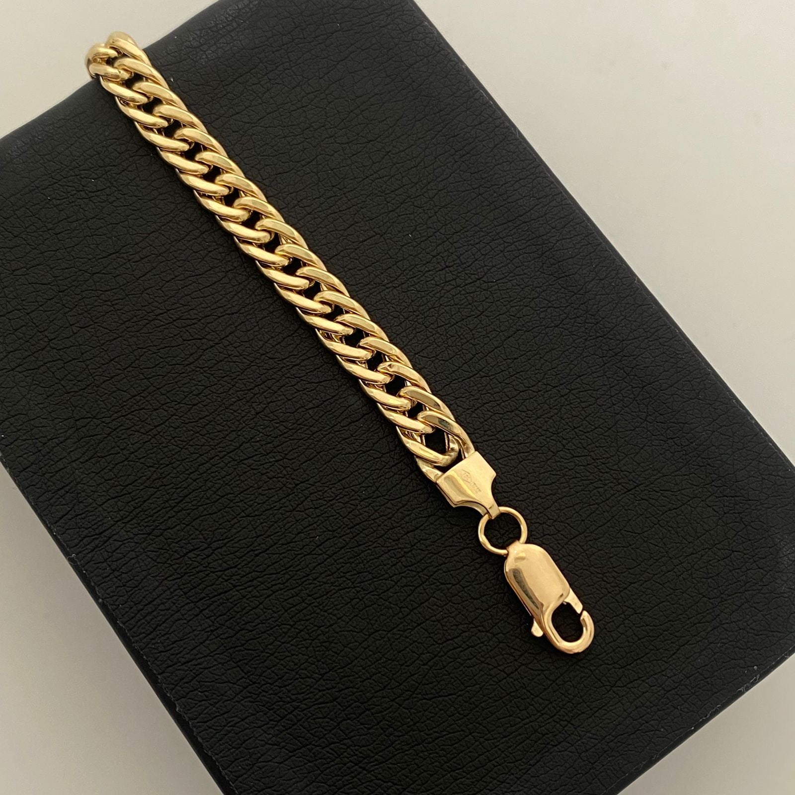 Pulso It Cubana especial Oro amarillo 18k +1 / 6,45 Gr / 6,4 mm / 20,8 Cm