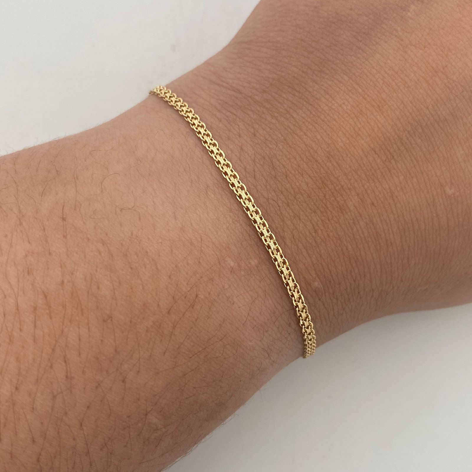 Pulso It China Oro amarillo 18k +1 / 2,05 Gr / 2,2 mm / 19 Cm