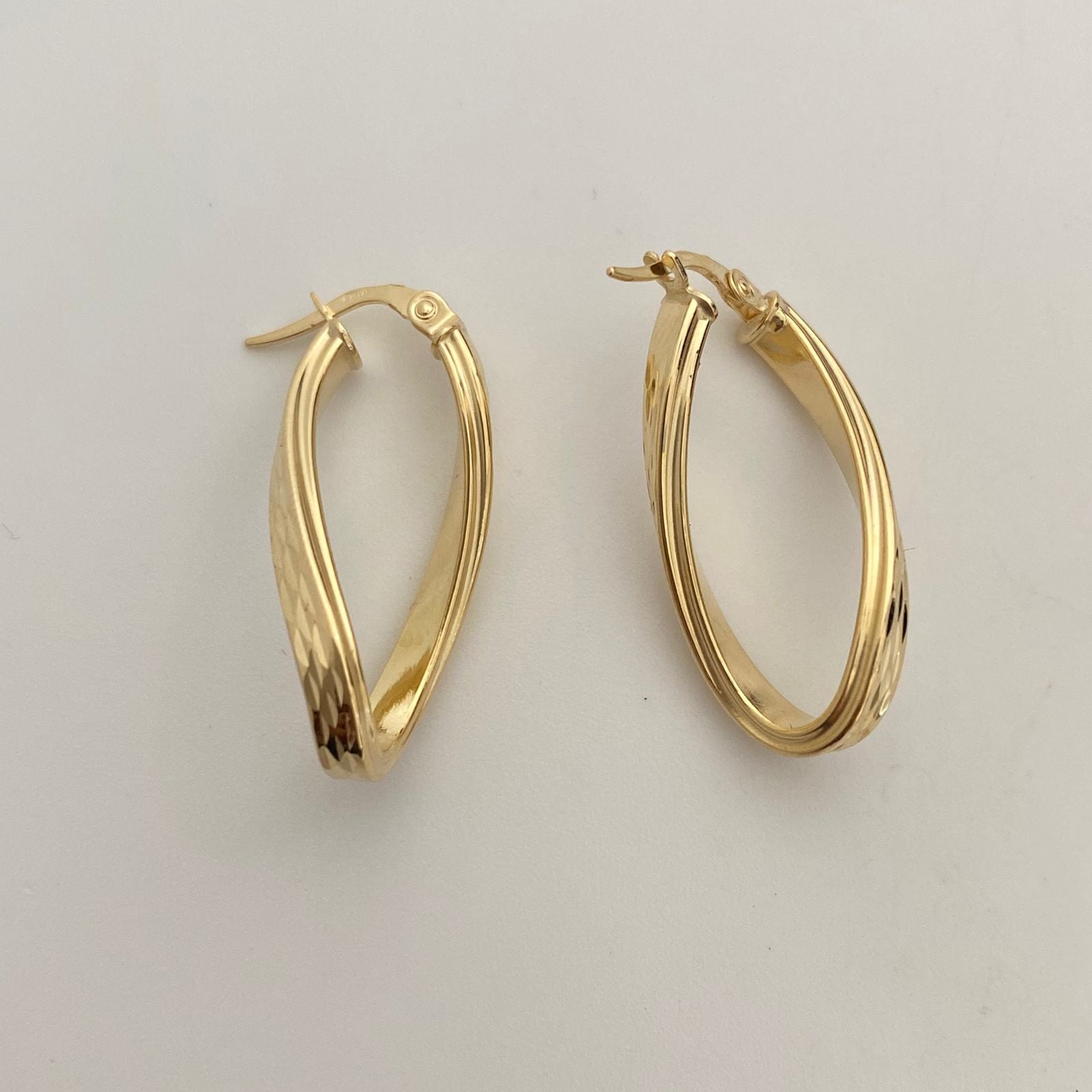 Candonga It Entorchada diamantada Oro amarillo 18k +4 / 2,6 Gr / 3 Cm