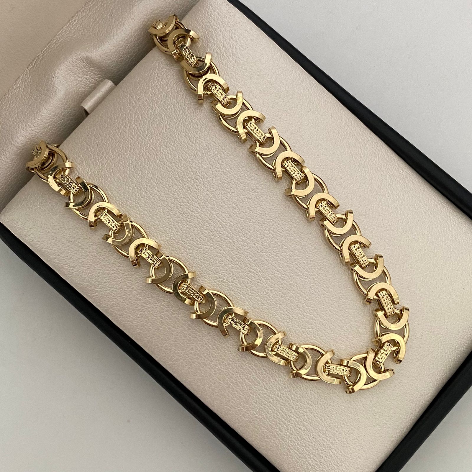 Cadena It Tejido Especial Medio aro Vs Oro amarillo 18k +4 / 17,8 Gr / 7 mm / 60 Cm