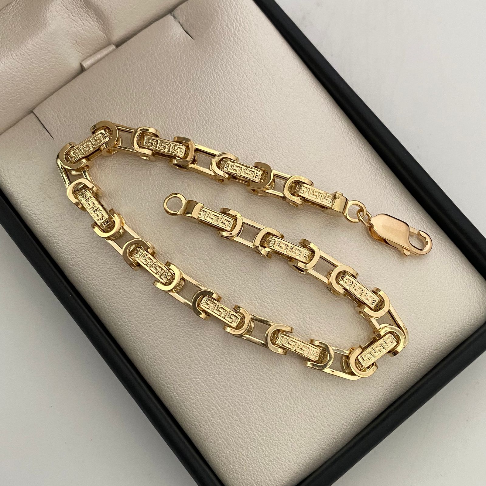 Pulso It Tejido Especial vs  Oro amarillo 18k +4 / 8,05 Gr / 4,8 mm / 20,5 Cm