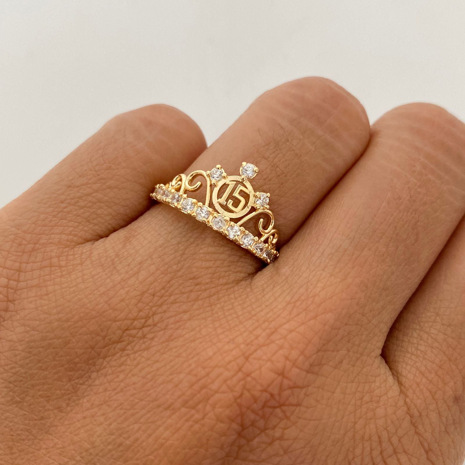 Anillo 15 Casting Blanco Oro amarillo 18k / Talla 5 1/2 / 2,15 Gr