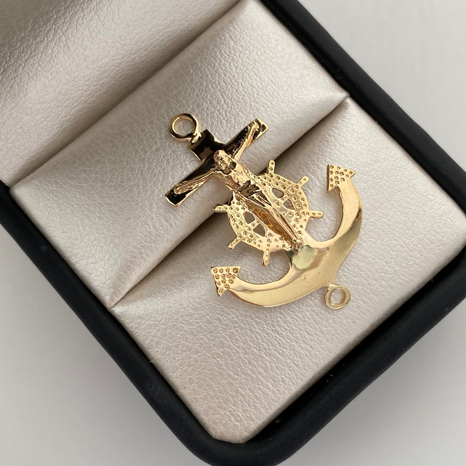 Herraje Ancla y Jesus Oro amarillo 18k 2,7 Gr / 3,4 Cm
