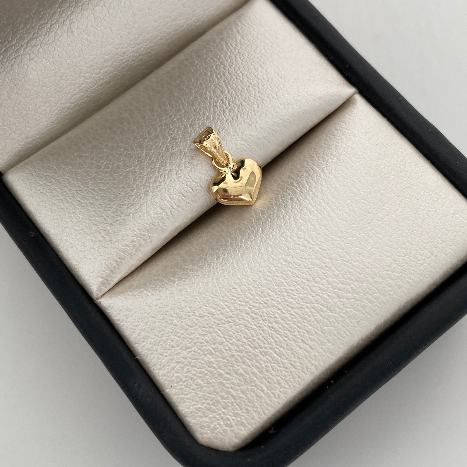 Dije Corazon Inflado Oro amarillo 18k 0,3 Gr / 7,3 mm / 1,2 Cm