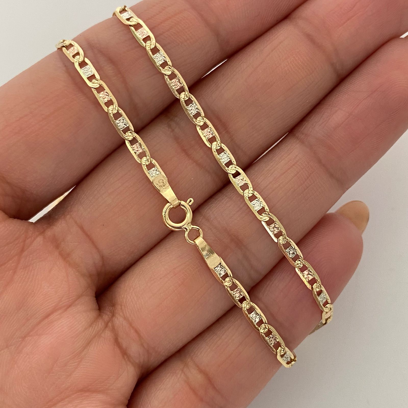 Cadena It Plana Diamantada Tres oros 18k 6,05 Gr / 2,6 mm / 60 Cm