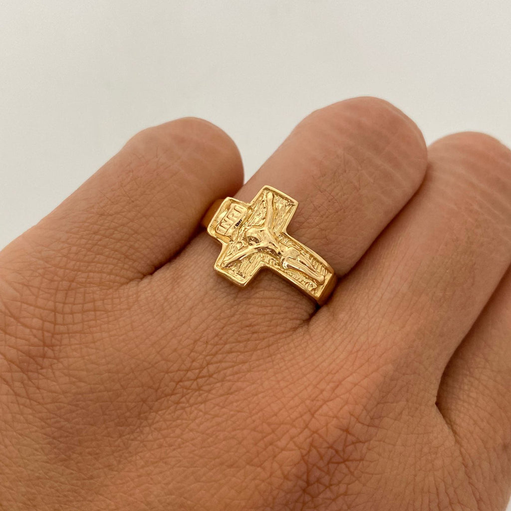 Anillo Cruz Cristo Oro amarillo 18k / Talla 7 / 3,2 Gr / 4,7 mm