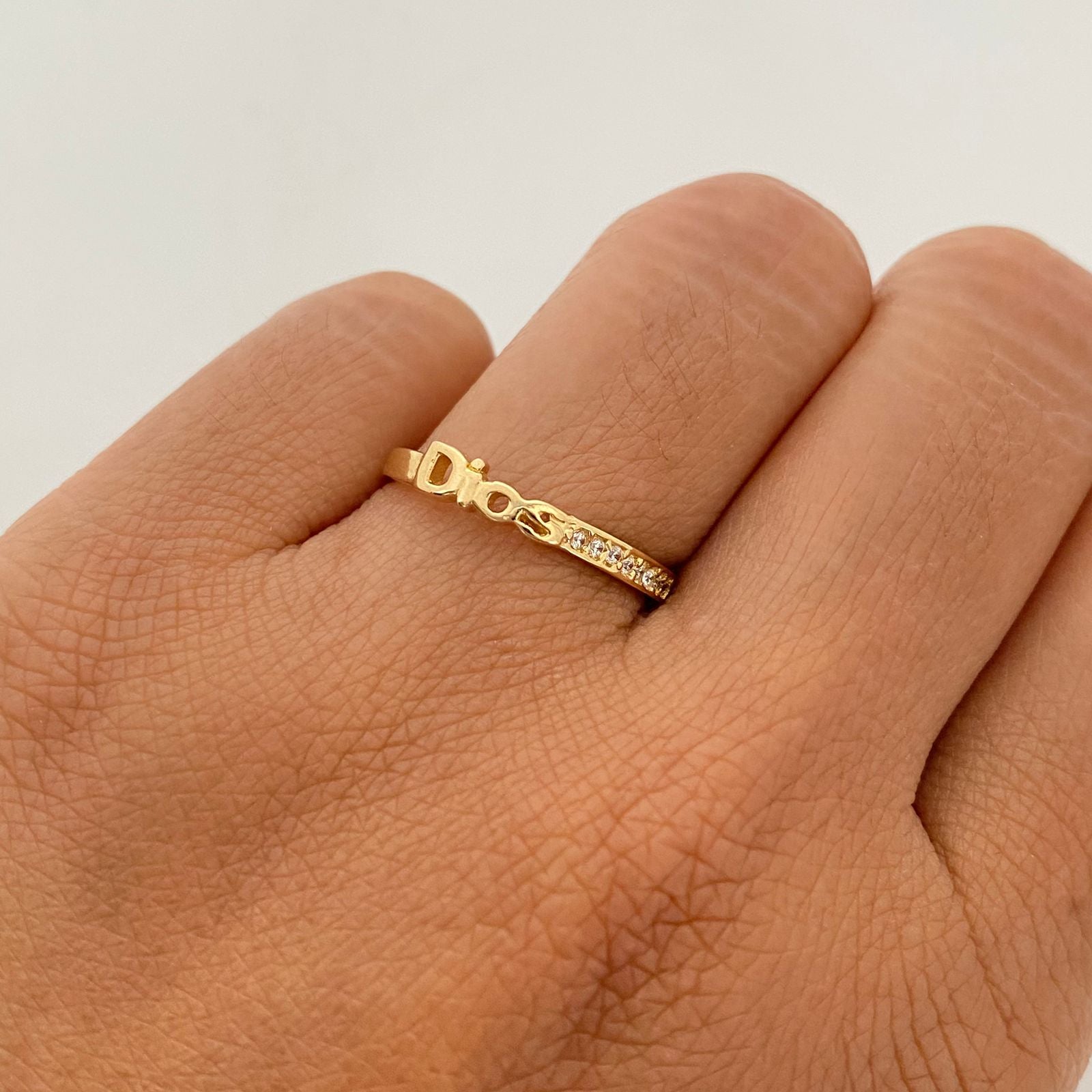 Anillo Dios Casting Oro amarillo 18k / Talla 7 / 1,35 Gr / 2,1 mm
