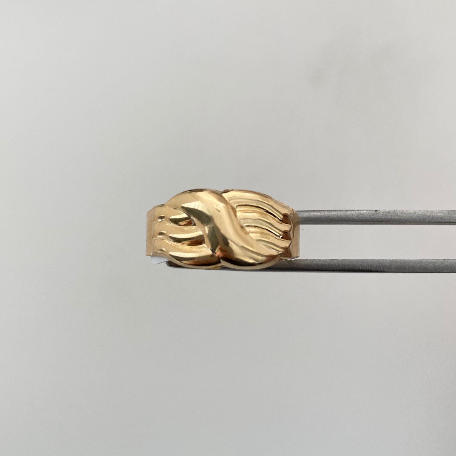 Anillo Troquel espiral Oro amarillo 18k / Talla 7 1/2 / 1,9 Gr / 4,7 mm