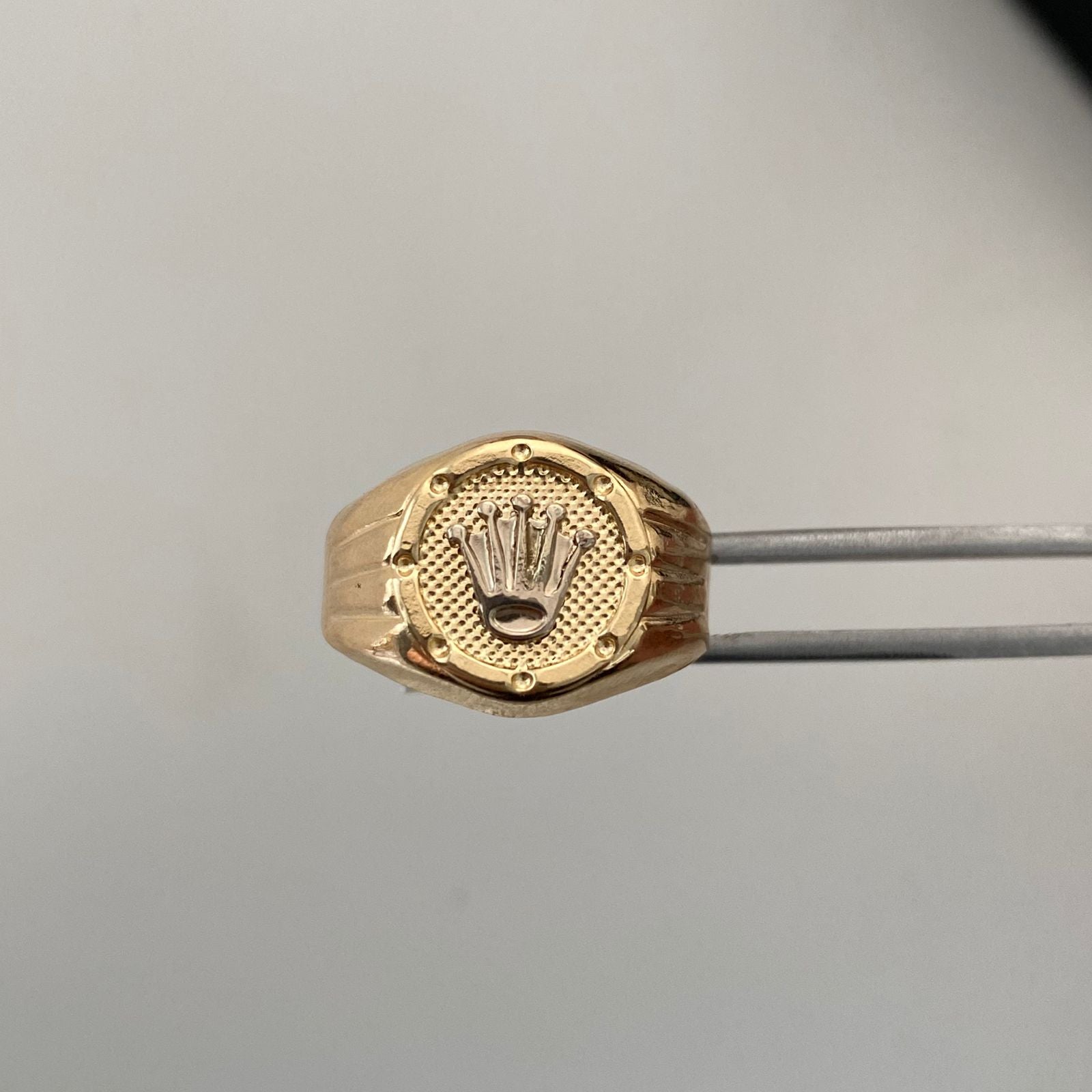 Anillo Corona rx Oro amarillo y Oro blanco 18k / Talla 9 1/2 / 3,05 Gr / 4,1 mm