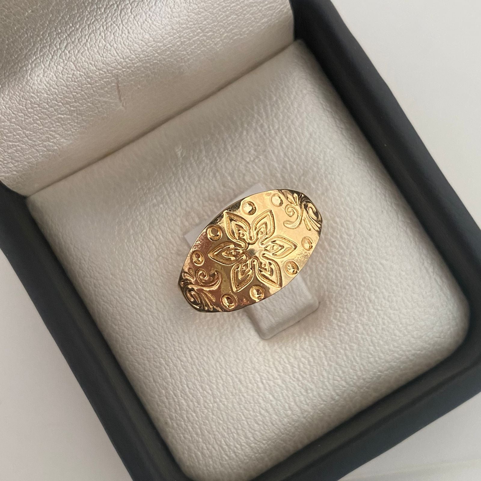 Anillo Troquel Mandala Oro amarillo 18k / Talla 8 / 1,5 Gr / 3 mm