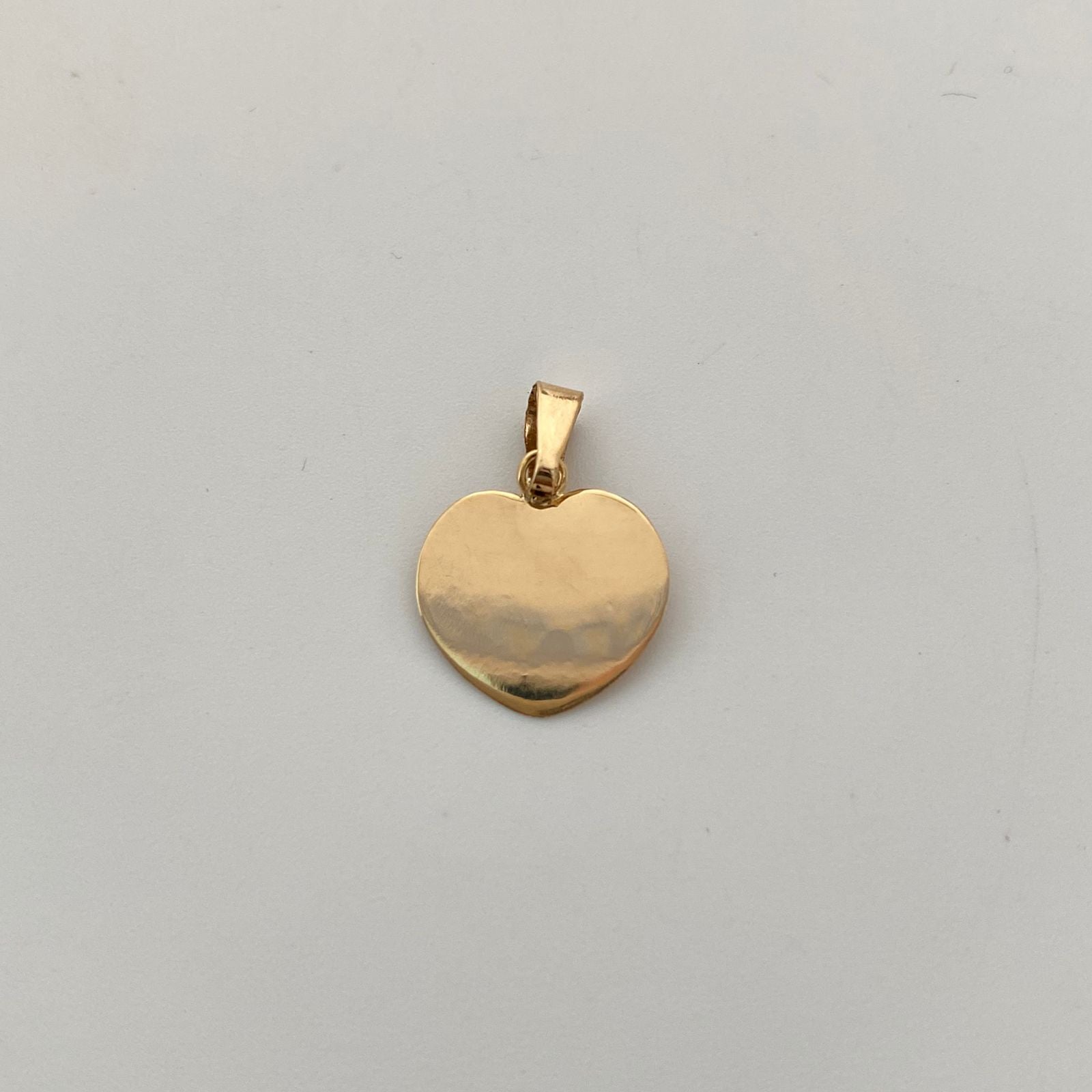 Dije Placa Corazon Oro amarillo 18k 0,65 Gr / 14 mm / 2 Cm