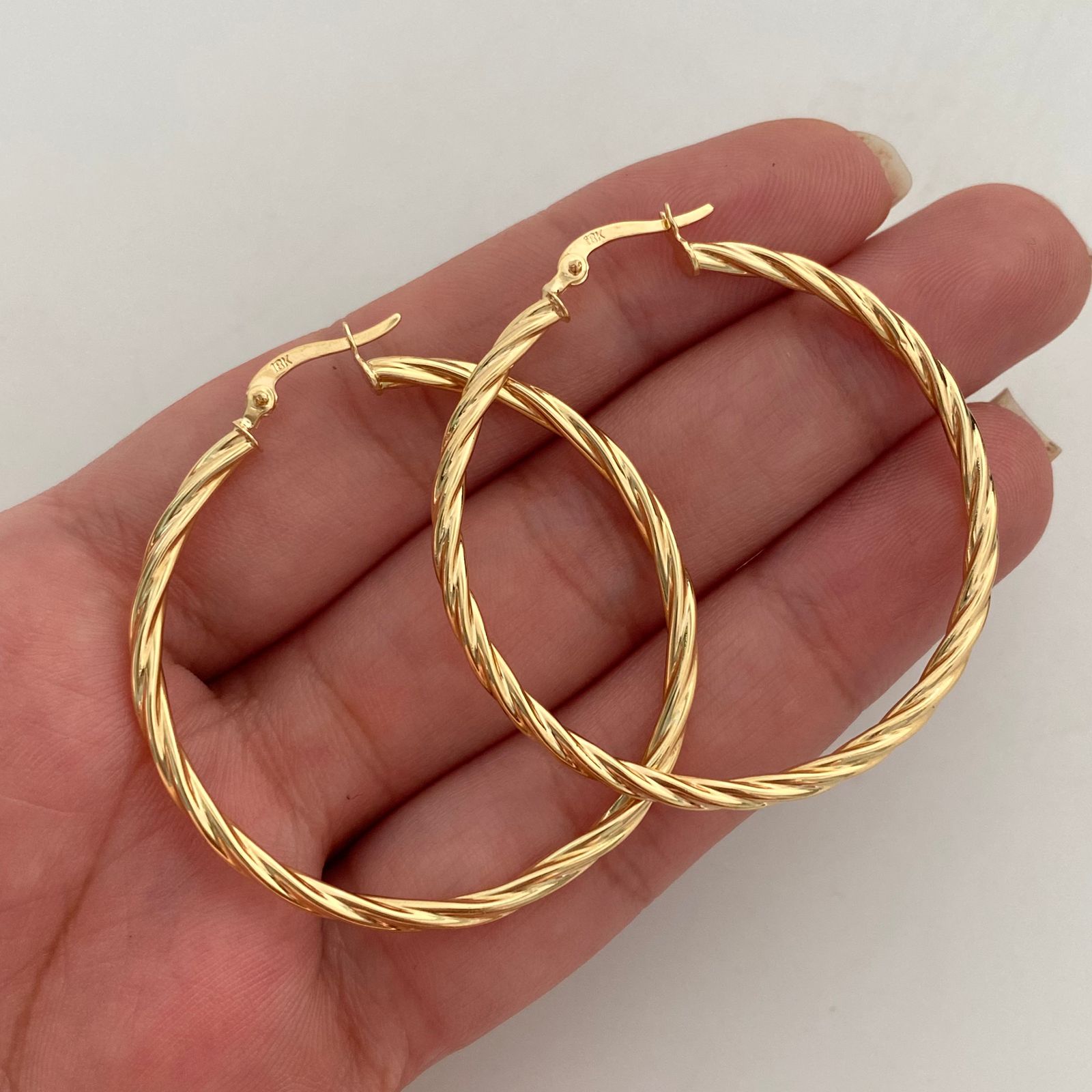 Candonga Entorchada Oro amarillo 18k 3,2 Gr / 4,2 Cm