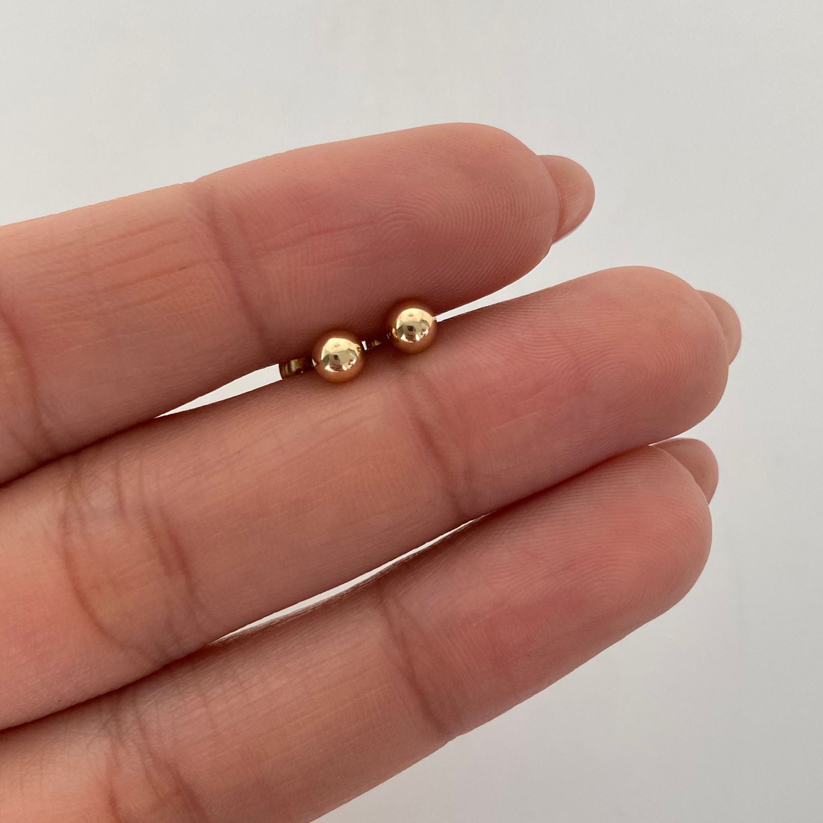 Topos Bola Lisa 4mm Oro amarillo 18k 0,45 Gr