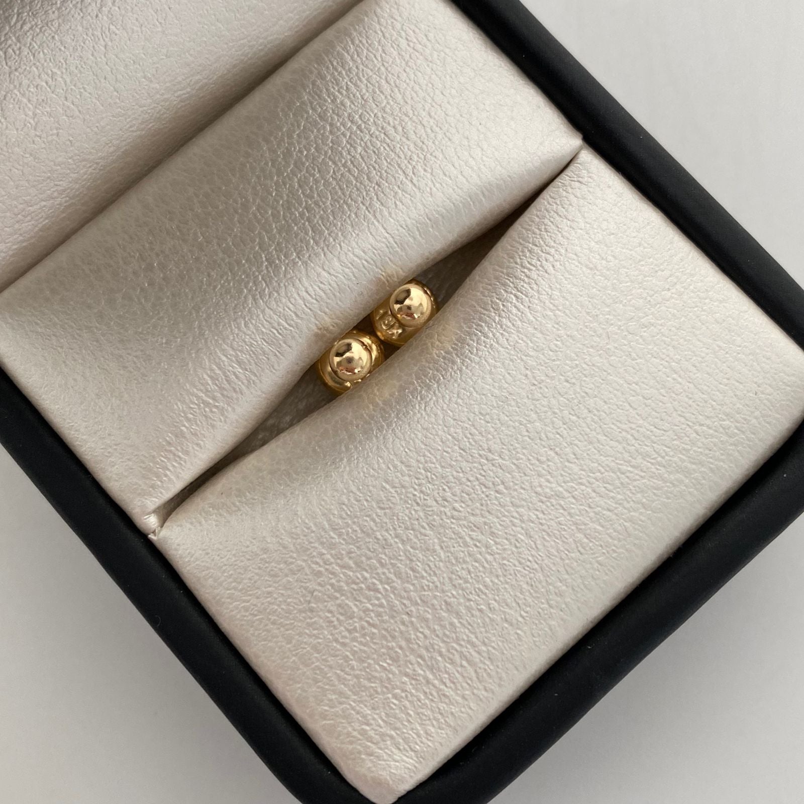 Topos Bola lisa 3mm Oro amarillo 18k 0,4 Gr