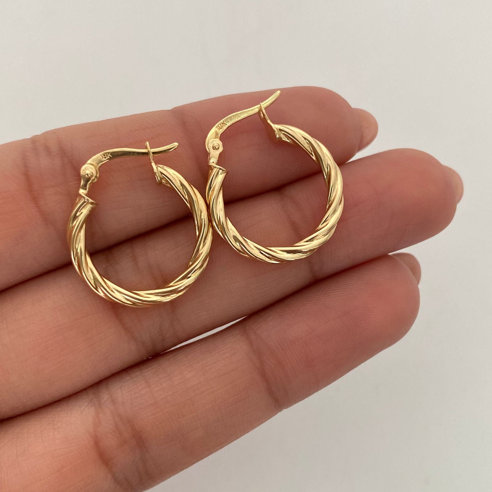 Candonga Entorchada Oro amarillo 18k 1,65 Gr / 2 Cm