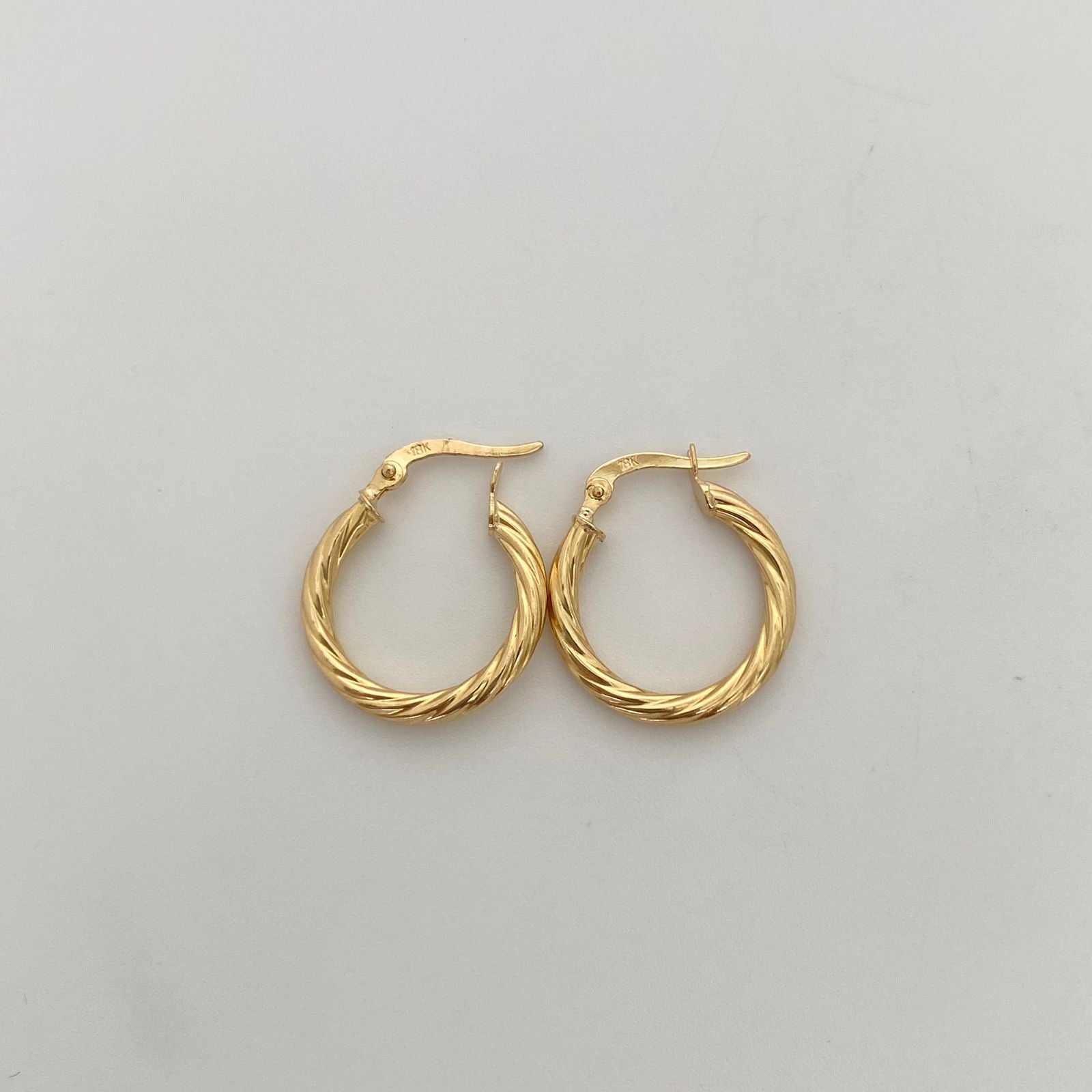 Candonga Entorchada Oro amarillo 18k 1,85 Gr / 2 Cm