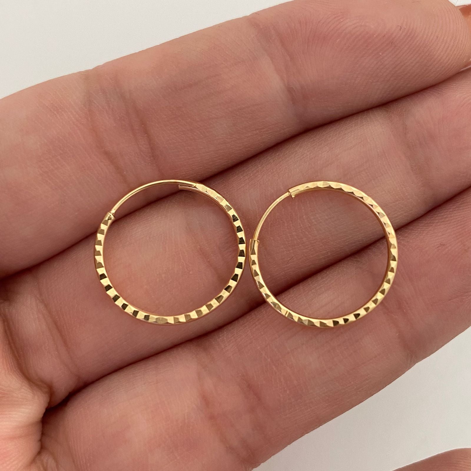 Candonga Imperdible diamantada Oro amarillo 18k 0,8 Gr / 1,5 Cm