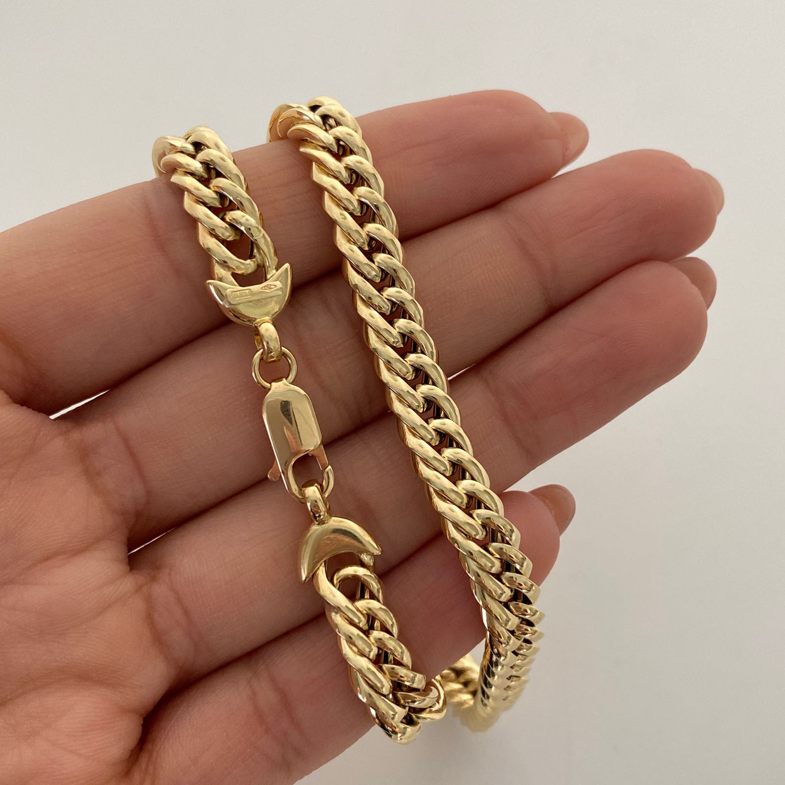 Cadena It Cubana Especial Oro amarillo 18k +4 / 17,1 Gr / 7,1 mm / 50 Cm