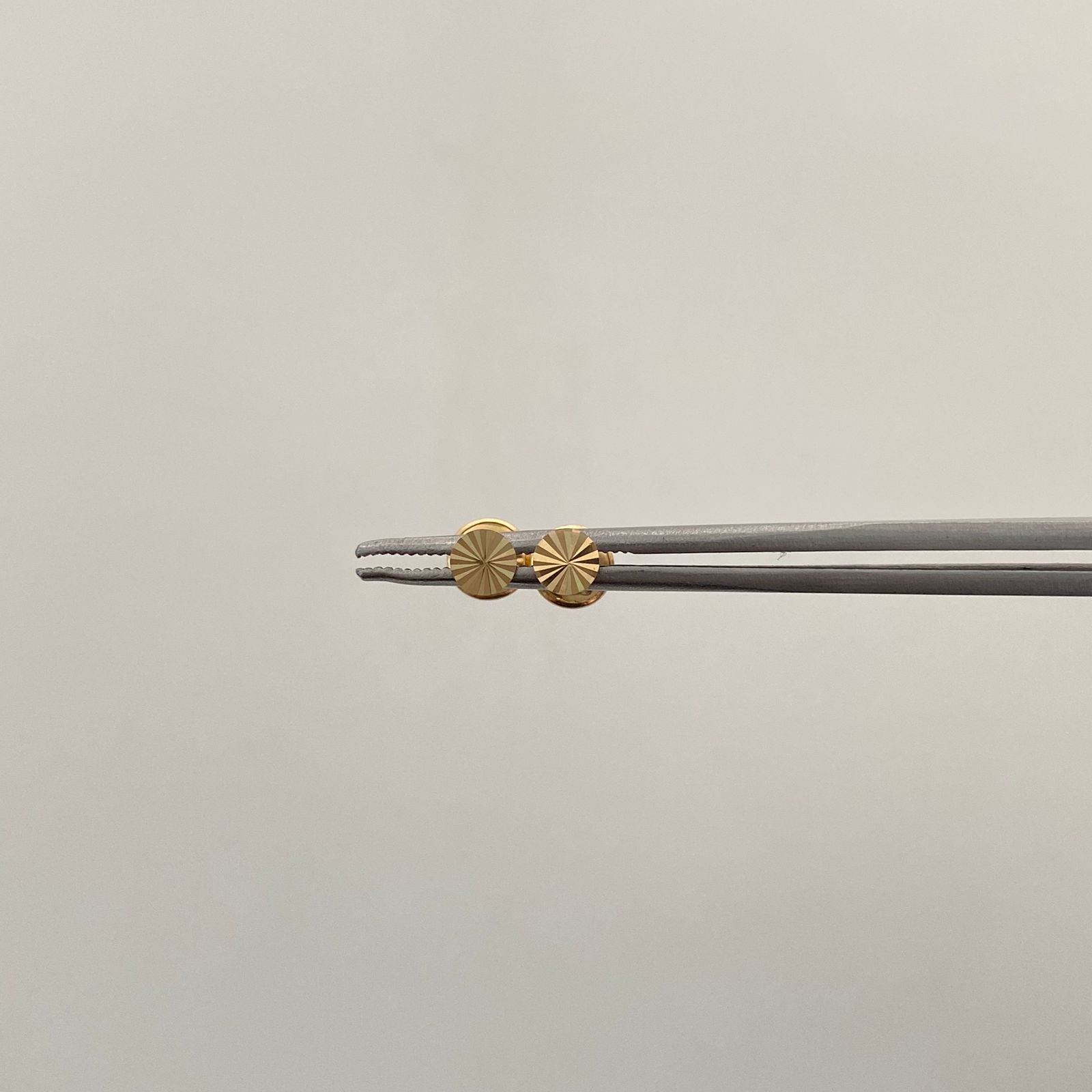 Topos Circulo Plano Diamantado Oro amarillo 18k 0,4 Gr / 4,2 mm