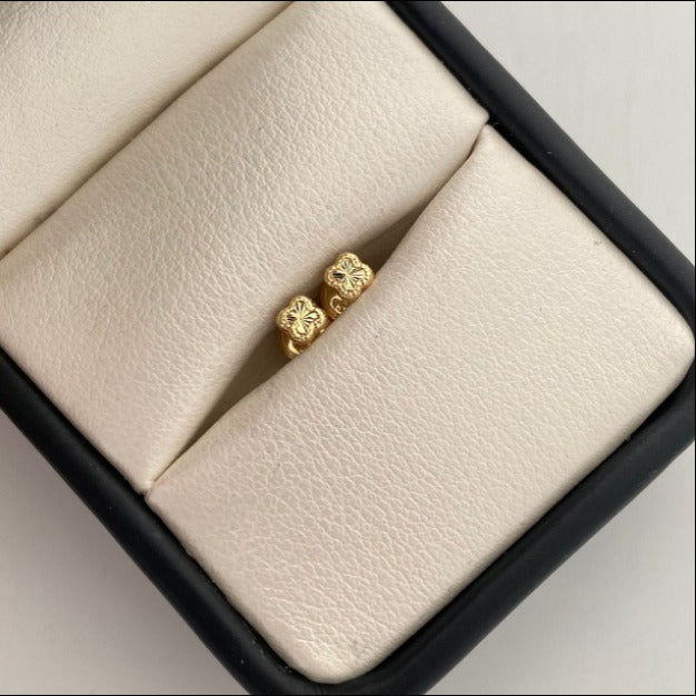 Topos Mini Trebol Diamantada Oro amarillo 18k 0,4 Gr / 3,6 mm
