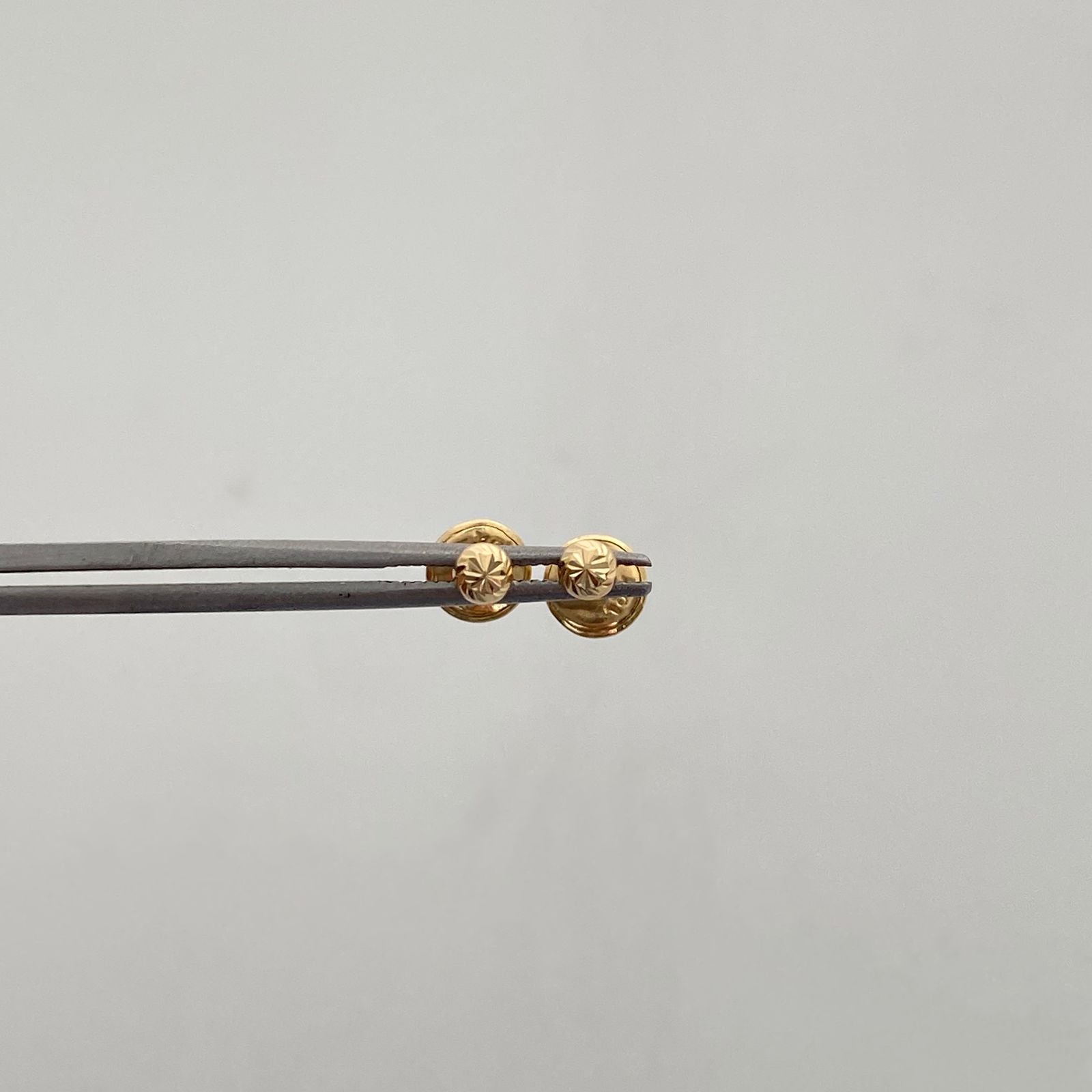 Topos Bola Diamantada 3mm Oro amarillo 18k 0,5 Gr / 3,1 mm