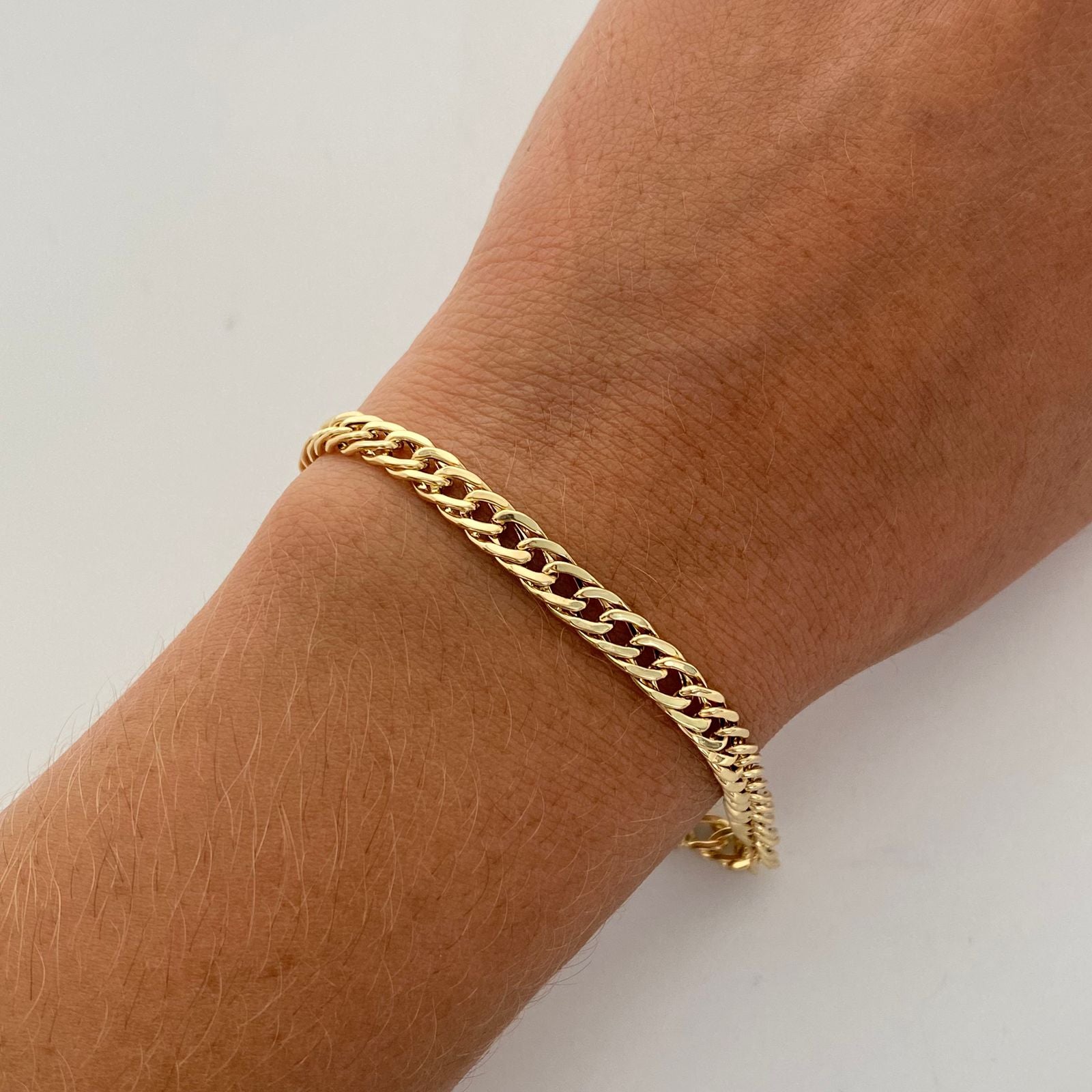 Pulso It Cubana Espiga Oro amarillo 18k 3,6 Gr / 4,7 mm / 20,5 Cm