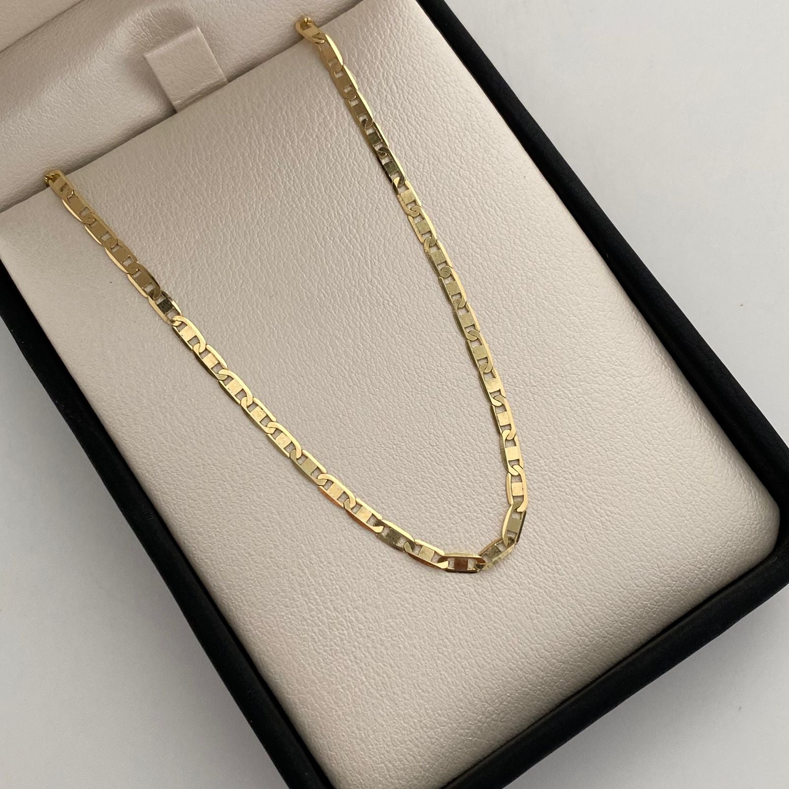 Pulso It Plano Liso Oro amarillo 18k 2,2 Gr / 2,5 mm / 19 Cm