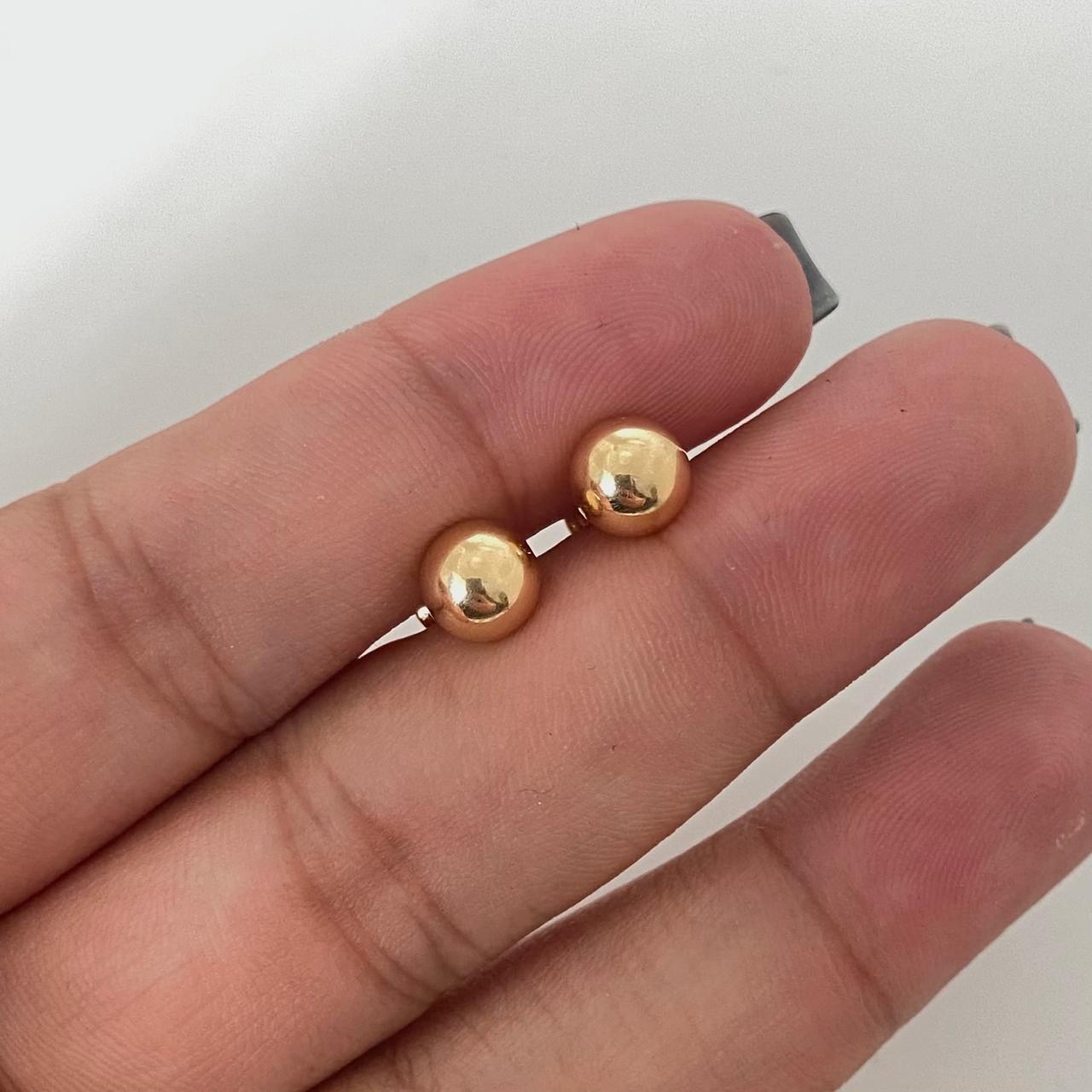 Topos bola lisa Oro amarillo 18k 0,95 Gr / 7,0 mm