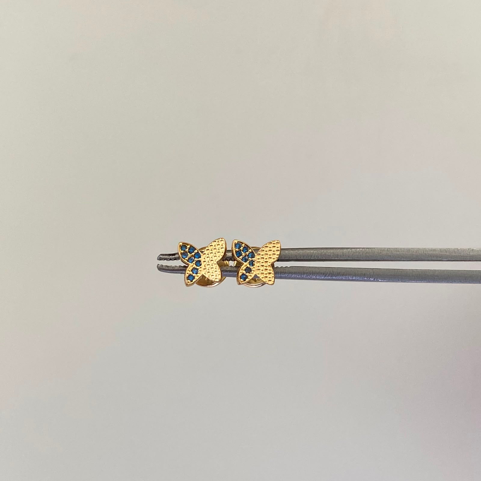 Topos Mariposa Casting Azul Oro amarillo 18k 0,85 Gr / 6,4 mm