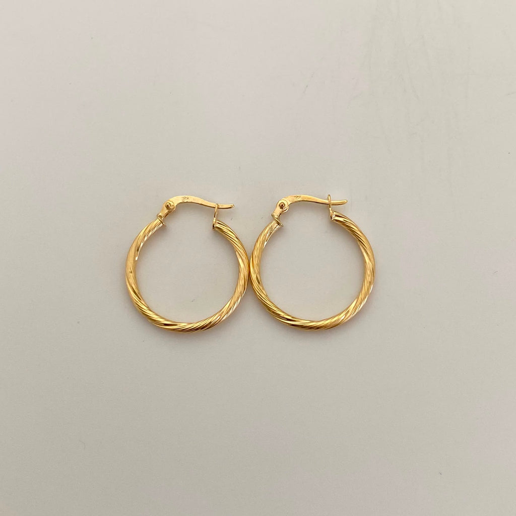 Candonga Entorchada Oro amarillo 18k 1,55 Gr / 2,4 Cm