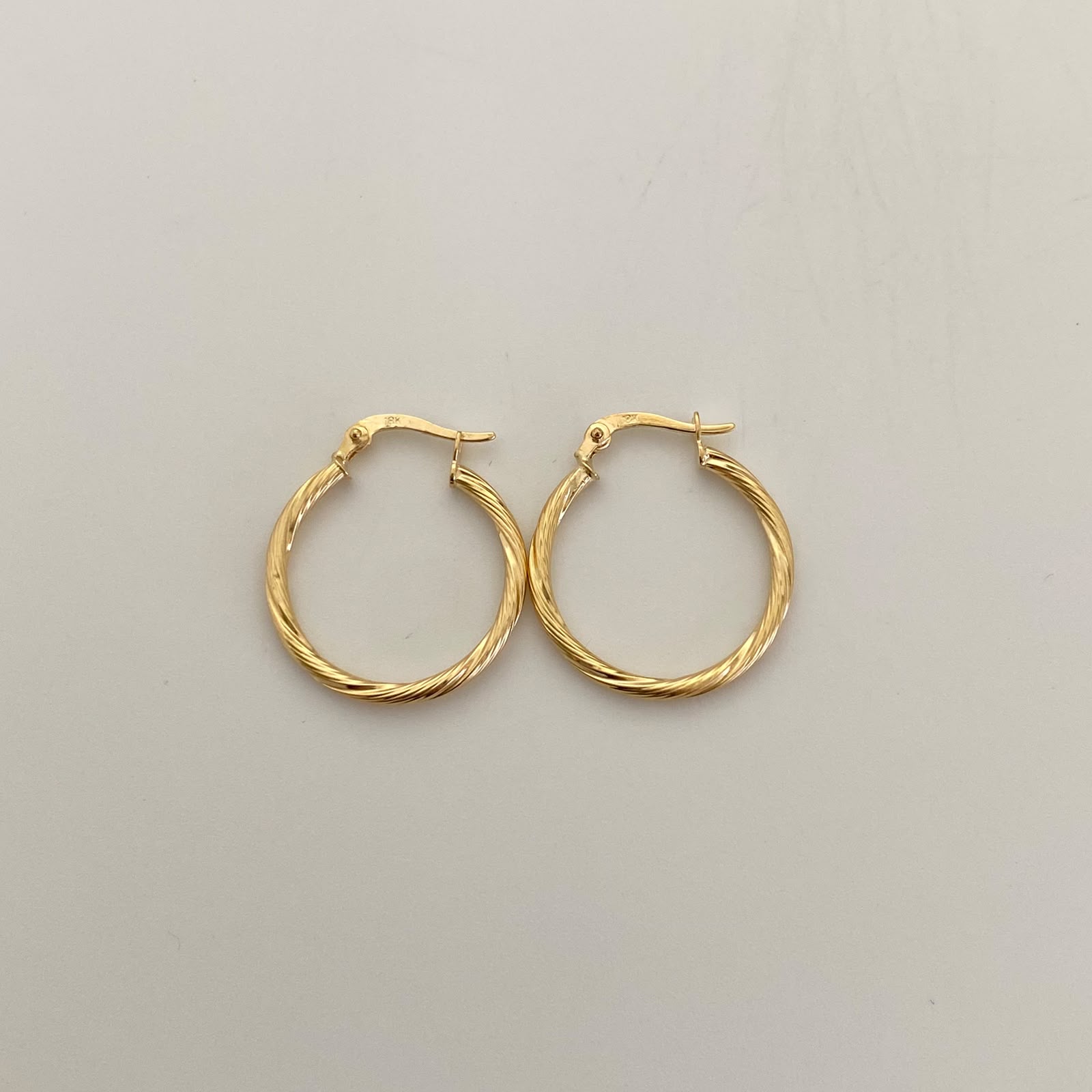 Candonga Entorchada Oro amarillo 18k 1,6 Gr / 2,4 Cm