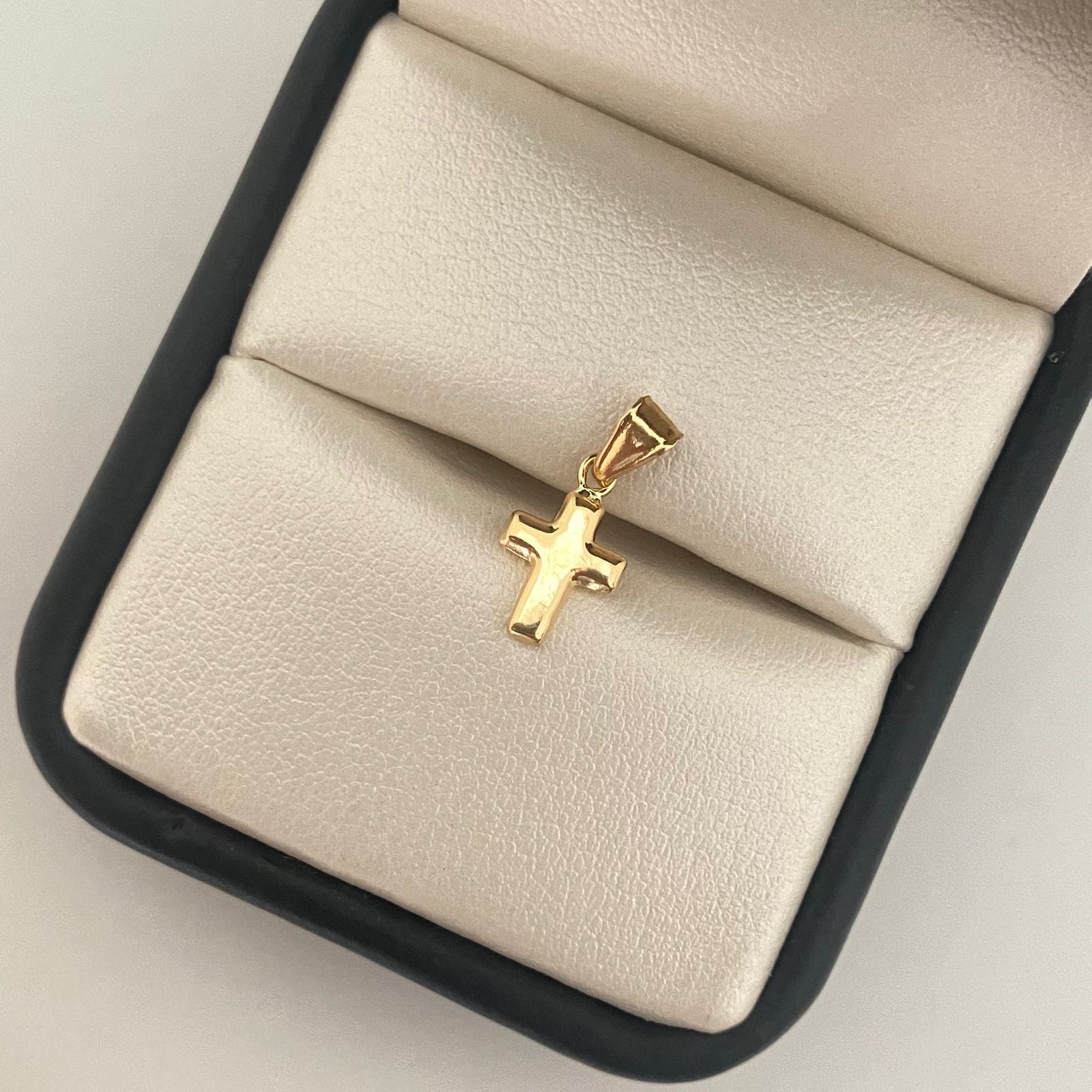Dije cruz lisa Oro amarillo 18k 0,25 Gr / 1,5 Cm